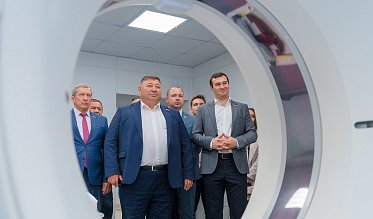 Депутаты посетили обновленный корпус областной больницы